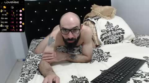 Snapshot of raul27big chatting on 03-12-25, 06:22 RaulWildBoy27 online show from 03-12-25, 06:22