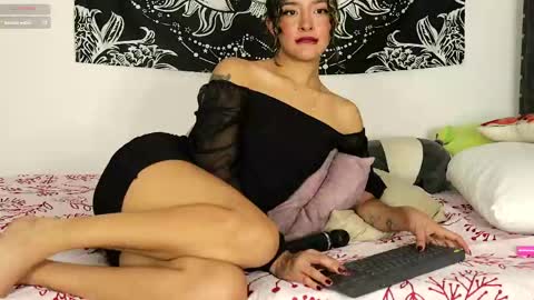Snapshot of raven06_ chatting on 03-18-26, 01:31 Raven online show from 03-18-26, 01:31
