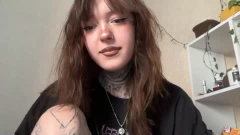 raven_armor online show from 08-02-26, 01:20