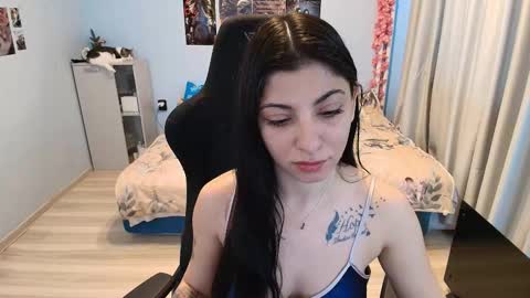 raven_haired_goddess online show from 02-23-26, 08:22