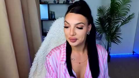 raven_inkk online show from 12-16-25, 11:04