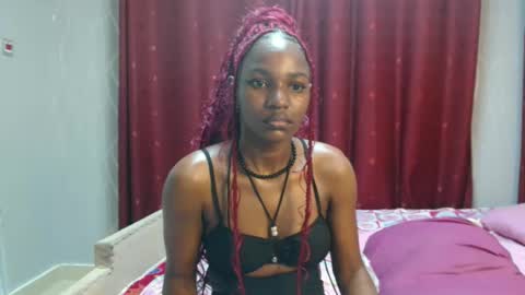 Snapshot of raven_luxe chatting on 04-19-26, 04:06 Raven online show from 04-19-26, 04:06