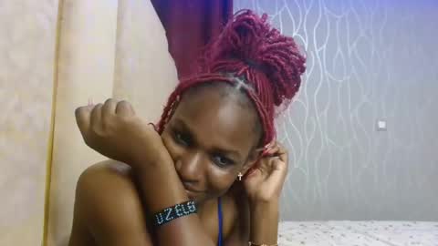 Snapshot of raven_luxe chatting on 04-25-26, 04:37 Raven online show from 04-25-26, 04:37