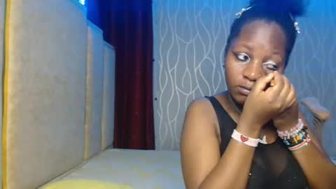Snapshot of raven_luxe chatting on 05-13-26, 06:38 Raven online show from 05-13-26, 06:38