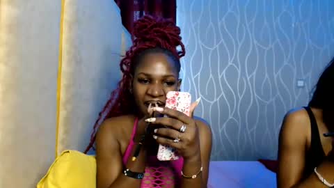 Snapshot of raven_luxe chatting on 05-28-26, 10:12 Raven online show from 05-28-26, 10:12