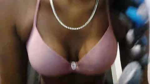 Snapshot of ravenbby chatting on 02-26-26, 02:10 ravenbby online show from 02-26-26, 02:10