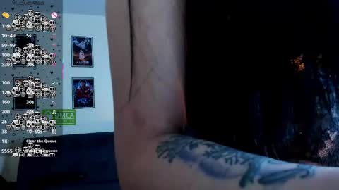 ravenelle_ online show from 05-23-26, 10:47
