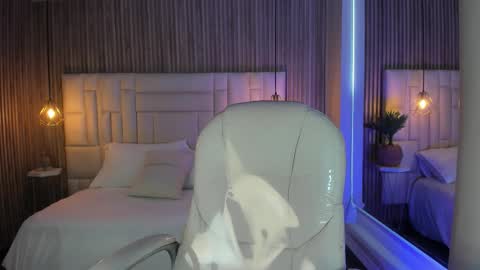 Snapshot of ravenn21 chatting on 02-24-26, 11:41 Raven online show from 02-24-26, 11:41