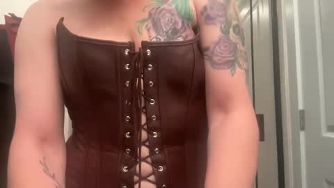 Raven Ray online show from 04-18-26, 05:11