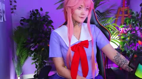 Raven online show from 11-28-25, 04:09