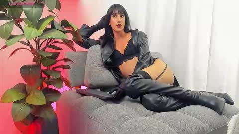 Raven Sinclair online show from 01-16-26, 05:55