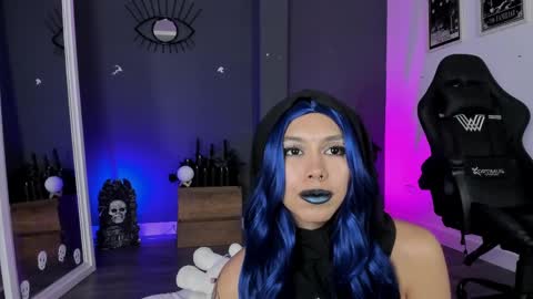 Snapshot of ravenwitch_ chatting on 06-04-26, 08:04 Raven Witch online show from 06-04-26, 08:04