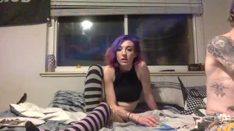 Snapshot of ravenxbeastie chatting on 01-28-25, 06:38 ravenxbeastie online show from 01-28-25, 06:38