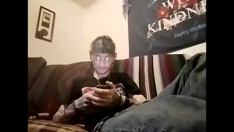 Snapshot of raver8142 chatting on 12-11-24, 03:56 Raver online show from 12-11-24, 03:56