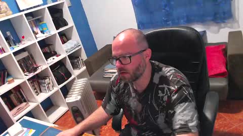 Snapshot of ravingr3d3 chatting on 04-19-26, 09:28 ravingr3d3 online show from 04-19-26, 09:28