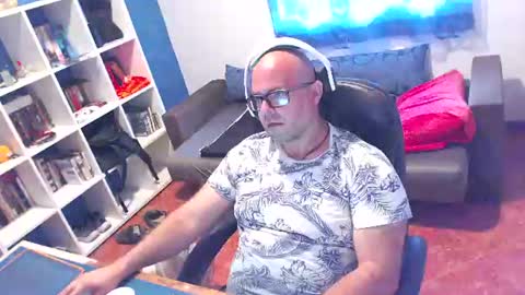 Snapshot of ravingr3d3 chatting on 06-15-26, 10:28 ravingr3d3 online show from 06-15-26, 10:28