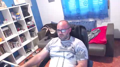 Snapshot of ravingr3d3 chatting on 06-25-26, 03:05 ravingr3d3 online show from 06-25-26, 03:05