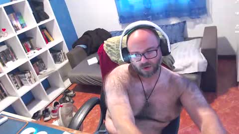 Snapshot of ravingr3d3 chatting on 07-09-26, 02:43 ravingr3d3 online show from 07-09-26, 02:43