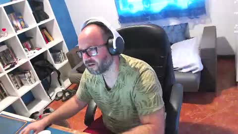 Snapshot of ravingr3d3 chatting on 07-10-26, 08:07 ravingr3d3 online show from 07-10-26, 08:07