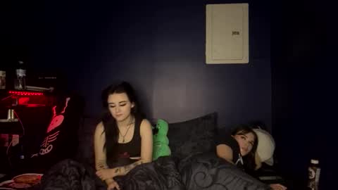 Ravyn and Nyx online show from 10-25-25, 04:09