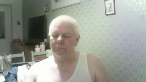 Snapshot of ray47 chatting on 01-13-26, 12:38 ray47 online show from 01-13-26, 12:38