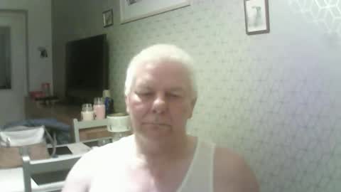 Snapshot of ray47 chatting on 01-14-26, 11:53 ray47 online show from 01-14-26, 11:53