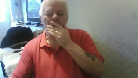 Snapshot of ray47 chatting on 02-05-26, 02:00 ray47 online show from 02-05-26, 02:00