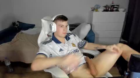 Ray online show from 10-02-25, 06:26