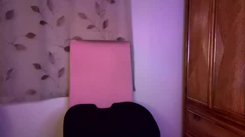 Snapshot of rayemillian chatting on 05-23-26, 04:50 Raye Millian online show from 05-23-26, 04:50