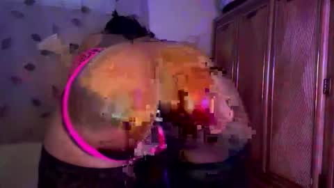 Snapshot of rayemillian chatting on 06-02-26, 11:40 Raye Millian online show from 06-02-26, 11:40