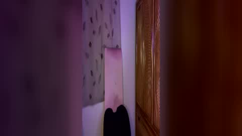 Snapshot of rayemillian chatting on 06-14-26, 04:03 Raye Millian online show from 06-14-26, 04:03