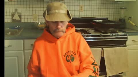 Ray online show from 10-27-25, 08:02