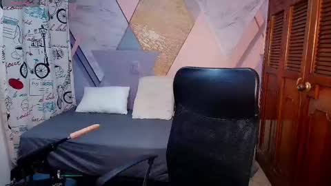 raylin_escobar online show from 05-02-26, 03:17
