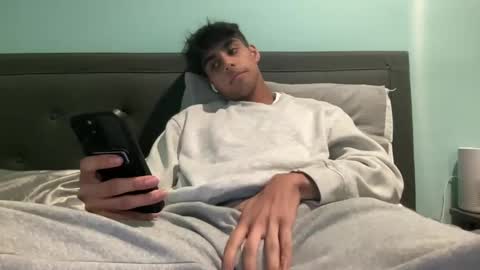 raymondg8596 online show from 02-04-25, 01:56