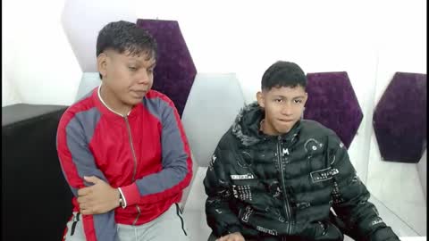 Snapshot of raystewart_ chatting on 10-21-25, 02:12 raystewart online show from 10-21-25, 02:12