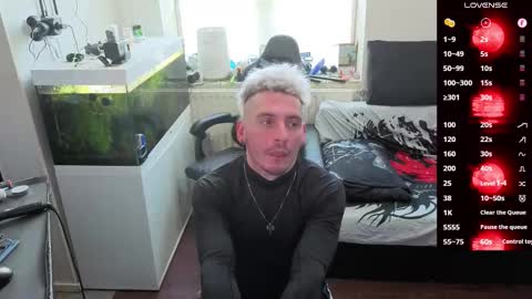 Rayzel online show from 03-04-26, 12:11