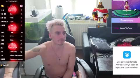Snapshot of rayzel31 chatting on 05-16-26, 10:36 Rayzel online show from 05-16-26, 10:36