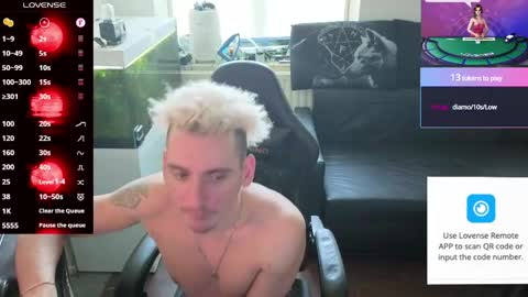 Snapshot of rayzel31 chatting on 05-22-26, 03:39 Rayzel online show from 05-22-26, 03:39