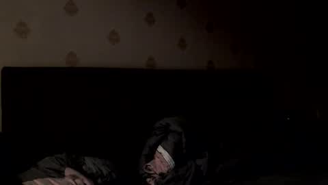  Yrriel Strife Candy-Demon Caveboy mr. Cringe   online show from 11-04-25, 04:44