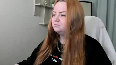 Snapshot of razoom_emma chatting on 06-10-26, 09:46 Emma Razumovskaya online show from 06-10-26, 09:46