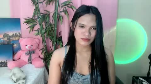 Snapshot of ready2care4youbabe chatting on 02-04-25, 01:02 Beth online show from 02-04-25, 01:02