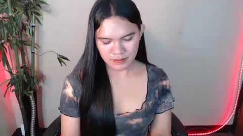 Snapshot of ready2care4youbabe chatting on 04-27-26, 05:11 Beth online show from 04-27-26, 05:11