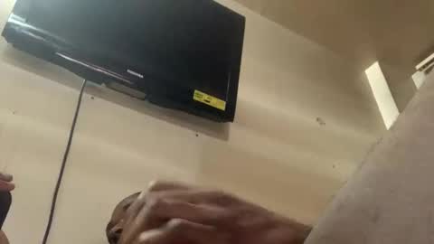 Snapshot of reallife1993 chatting on 11-06-25, 08:59 reallife1993 online show from 11-06-25, 08:59