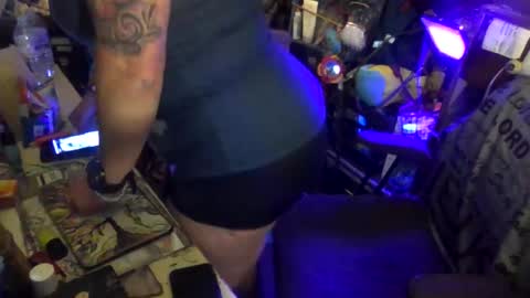 Snapshot of reallyredrum69th chatting on 02-12-26, 05:57 reallyredrum69th online show from 02-12-26, 05:57