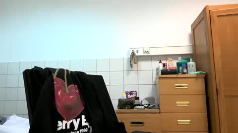 Rey online show from 04-25-26, 08:28