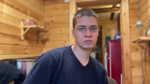 Snapshot of realsupermichael chatting on 12-01-25, 10:09 AliceEve online show from 12-01-25, 10:09