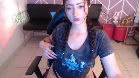 Snapshot of rebeca_dreams chatting on 06-19-26, 08:23 Rebeca dreams online show from 06-19-26, 08:23