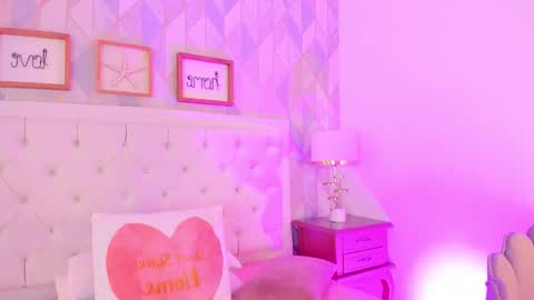 Snapshot of rebeca_watsson chatting on 01-17-26, 11:37 Rebeca Whatsson online show from 01-17-26, 11:37