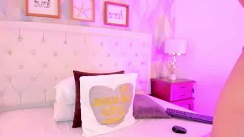 Snapshot of rebeca_watsson chatting on 02-20-26, 11:22 Rebeca Whatsson online show from 02-20-26, 11:22