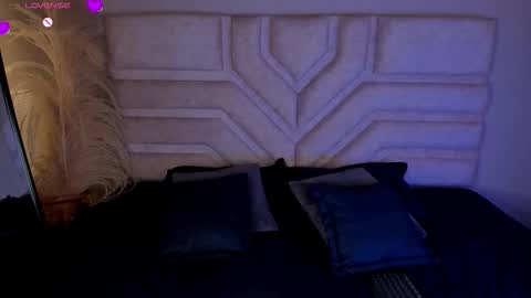 Rebeca Williams online show from 02-11-26, 01:49